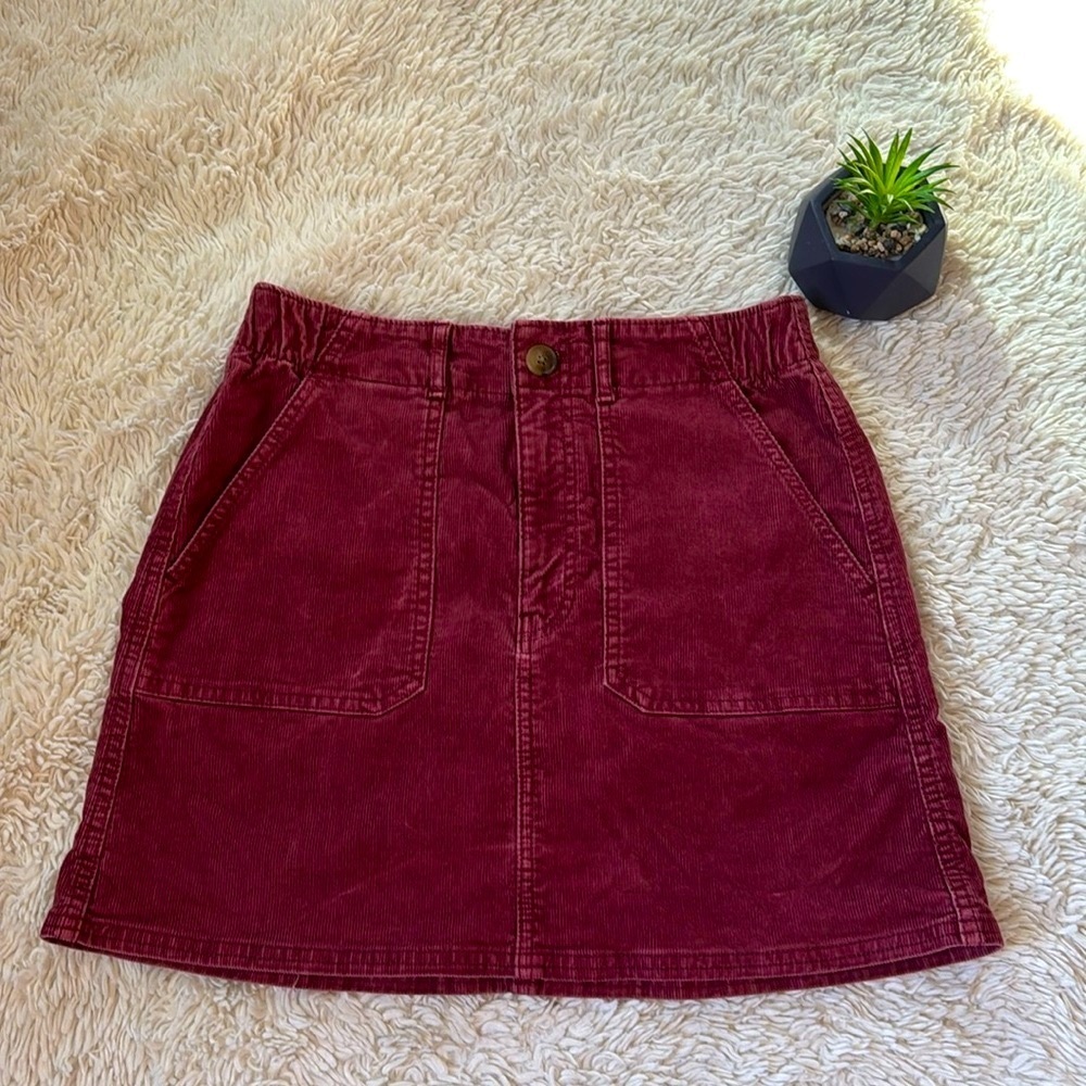 AMERICAN EAGLE Corduroy Burgundy Wine Super Stretch Mini Skirt Women's Size 6